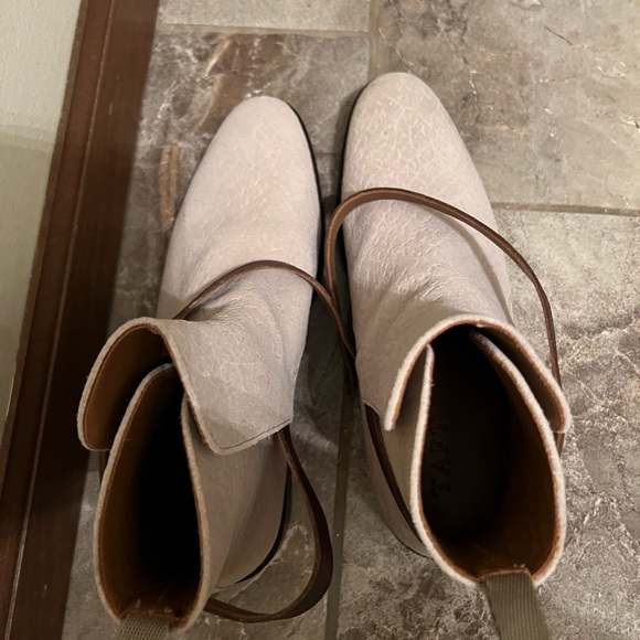 Taft White Dylan Boots